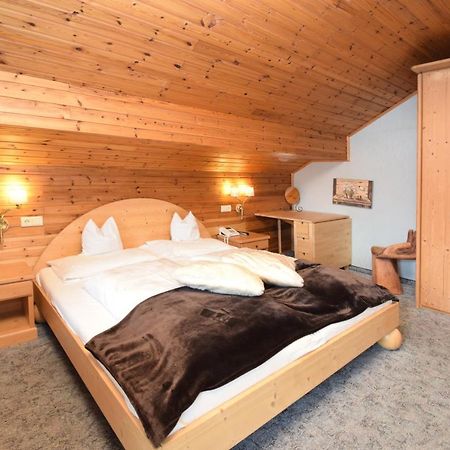 Hotel Chalet Olympia Monguelfo-Tesido / Welsberg-Taisten Εξωτερικό φωτογραφία