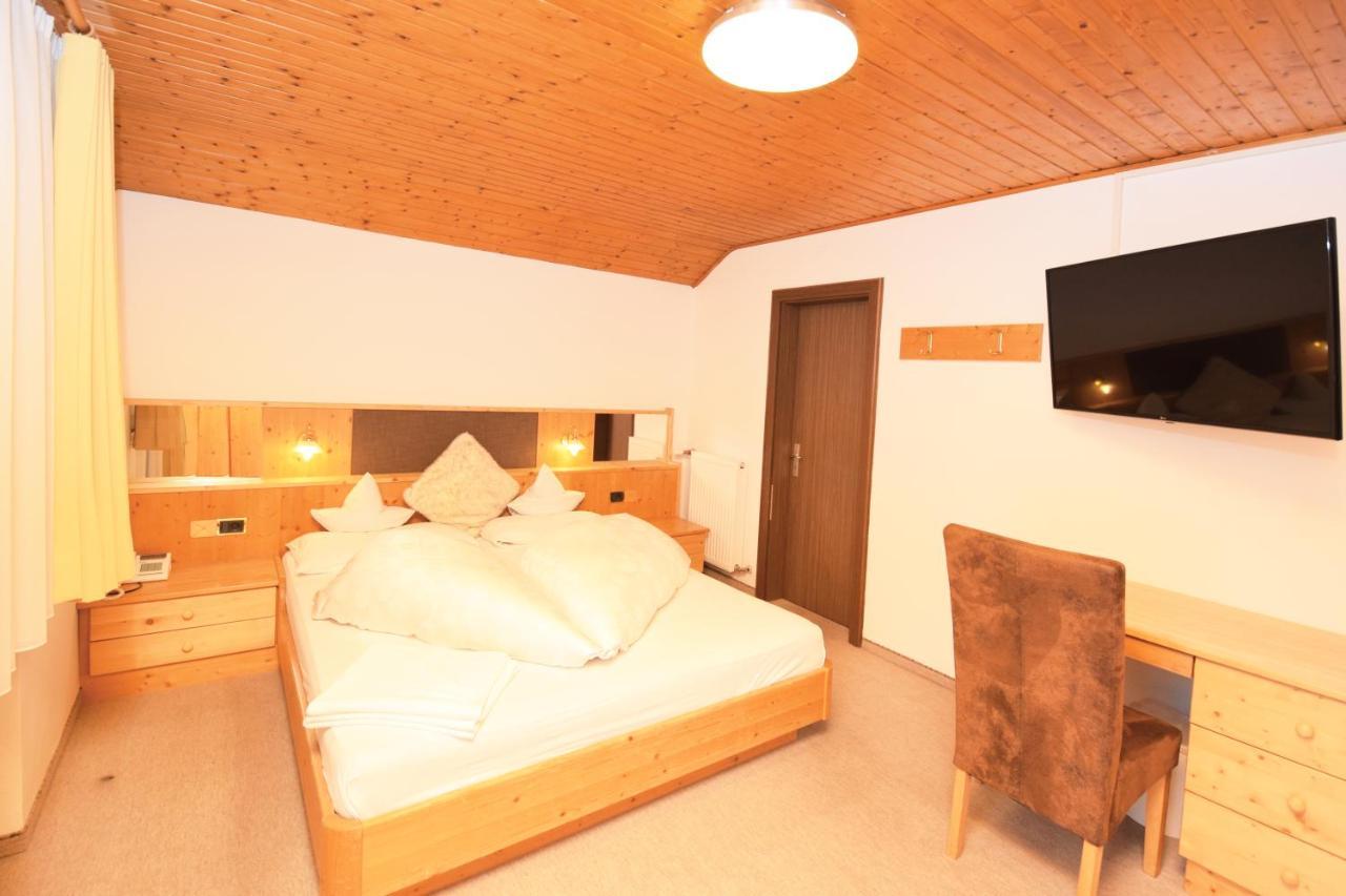 Hotel Chalet Olympia Monguelfo-Tesido / Welsberg-Taisten Εξωτερικό φωτογραφία