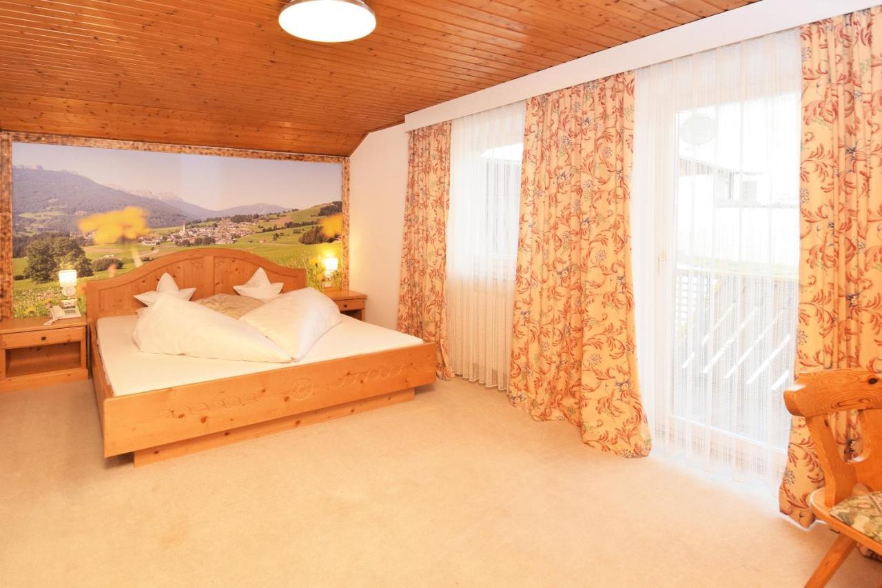 Hotel Chalet Olympia Monguelfo-Tesido / Welsberg-Taisten Εξωτερικό φωτογραφία