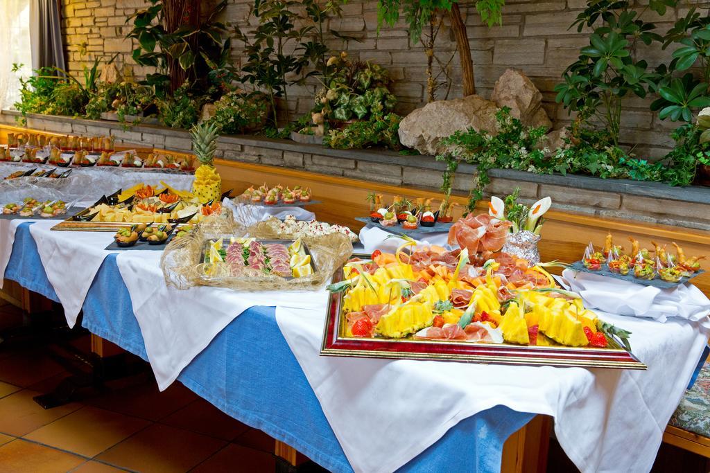 Hotel Chalet Olympia Monguelfo-Tesido / Welsberg-Taisten Εξωτερικό φωτογραφία